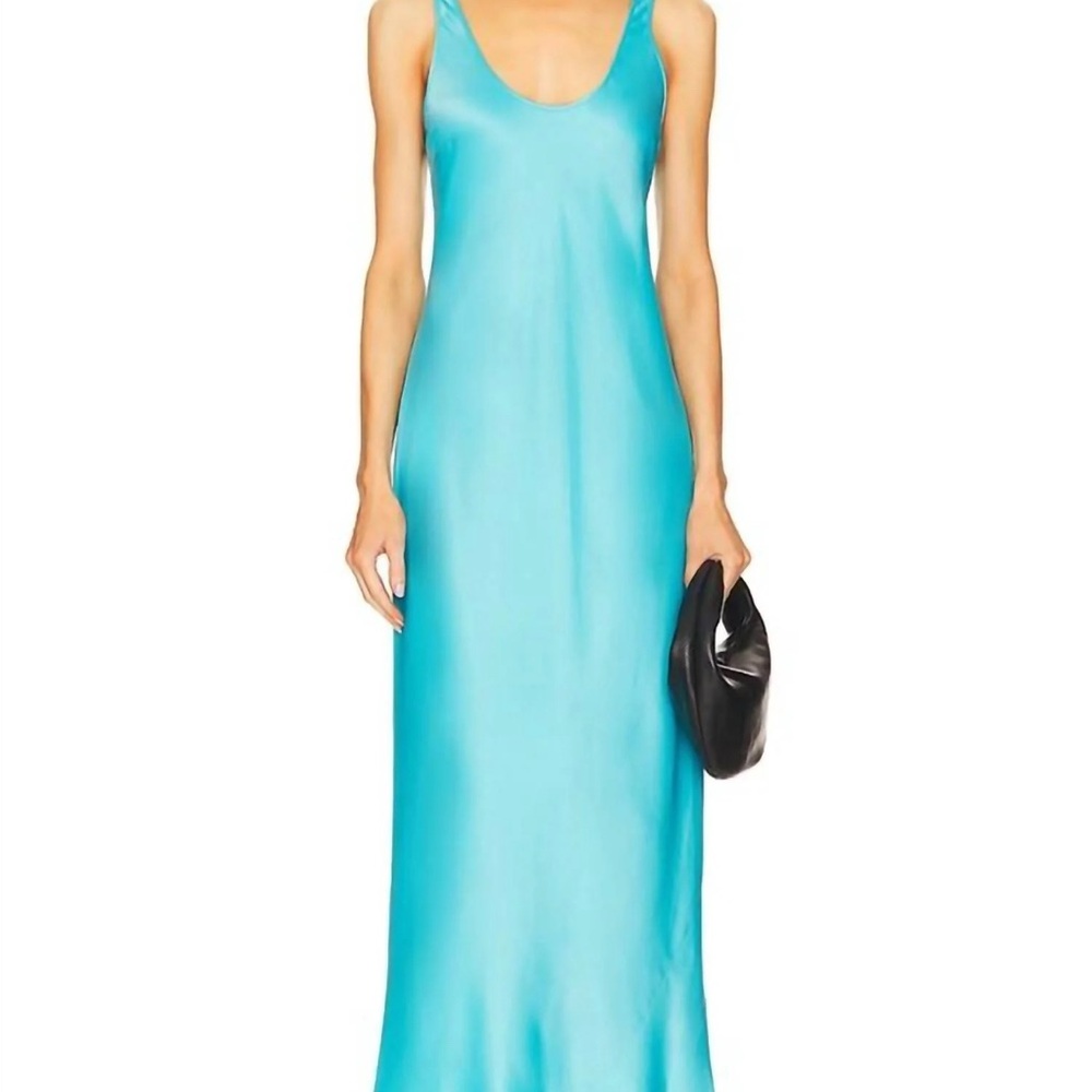 Elegant Blue Sleeveless Dress